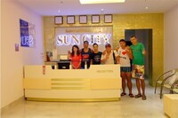 Khách sạn Sun City