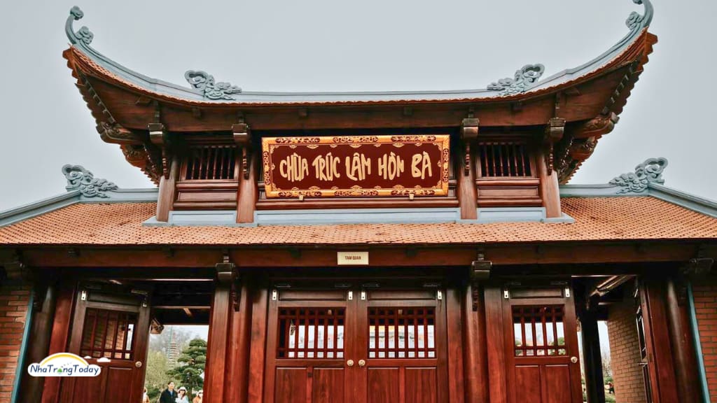 chùa trúc lâm hòn bà khánh hoà