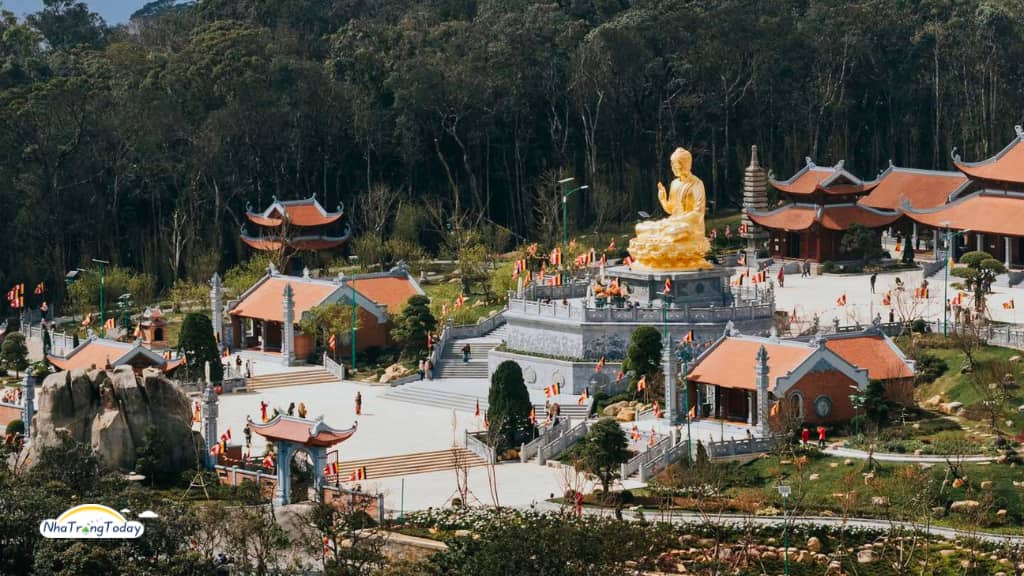 chùa trúc lâm hòn bà khánh hoà