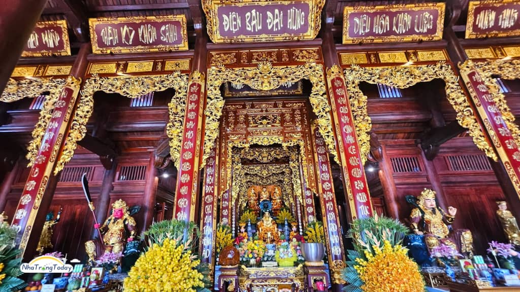 chùa trúc lâm hòn bà khánh hoà