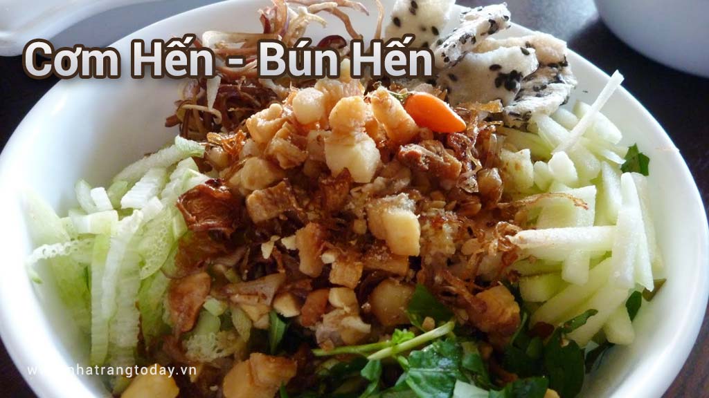 Cơm hến bún hến - một góc ẩm thực Huế ở Nha Trang