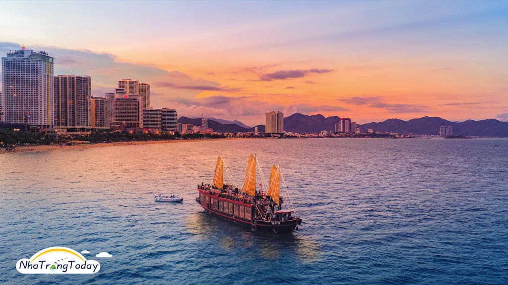 kinh nghiệm du lịch di thuyền Vịnh Nha Trang