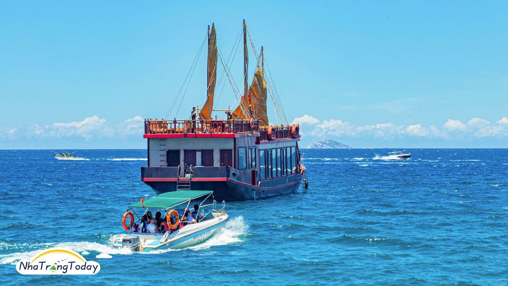 kinh nghiệm du lịch di thuyền Vịnh Nha Trang