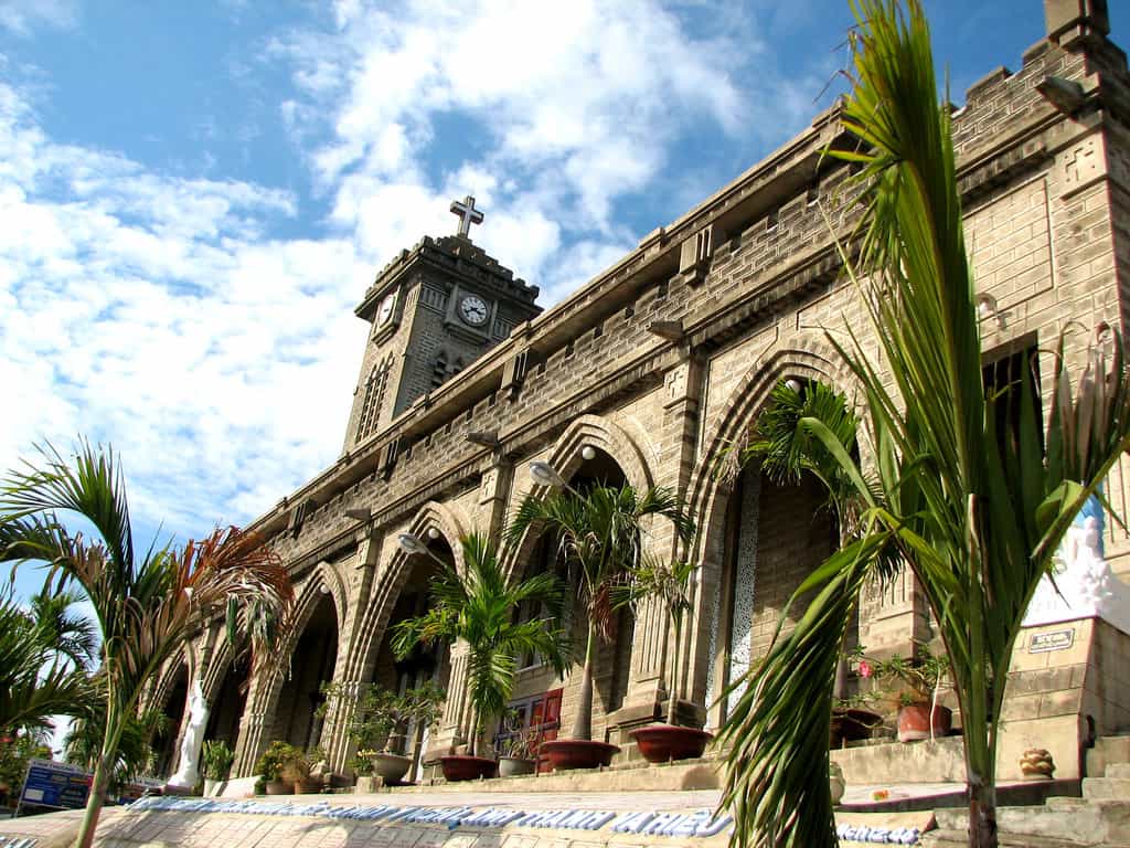 nhà thờ đá Nha Trang