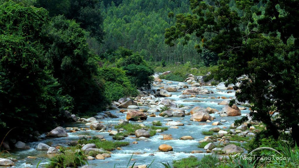 Suối Đá Giăng Nha Trang