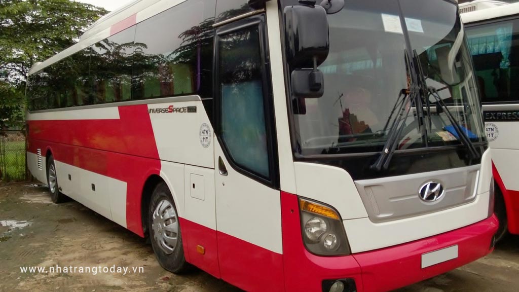 Cho thuê xe 35-45 chỗ tại Nha Trang